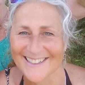 Meet your Posher, Debbi